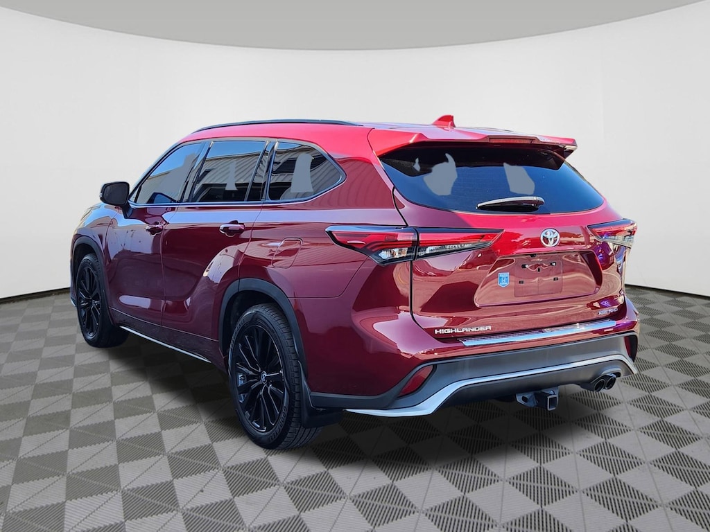 Used 2023 Toyota Highlander XSE XSE AWD