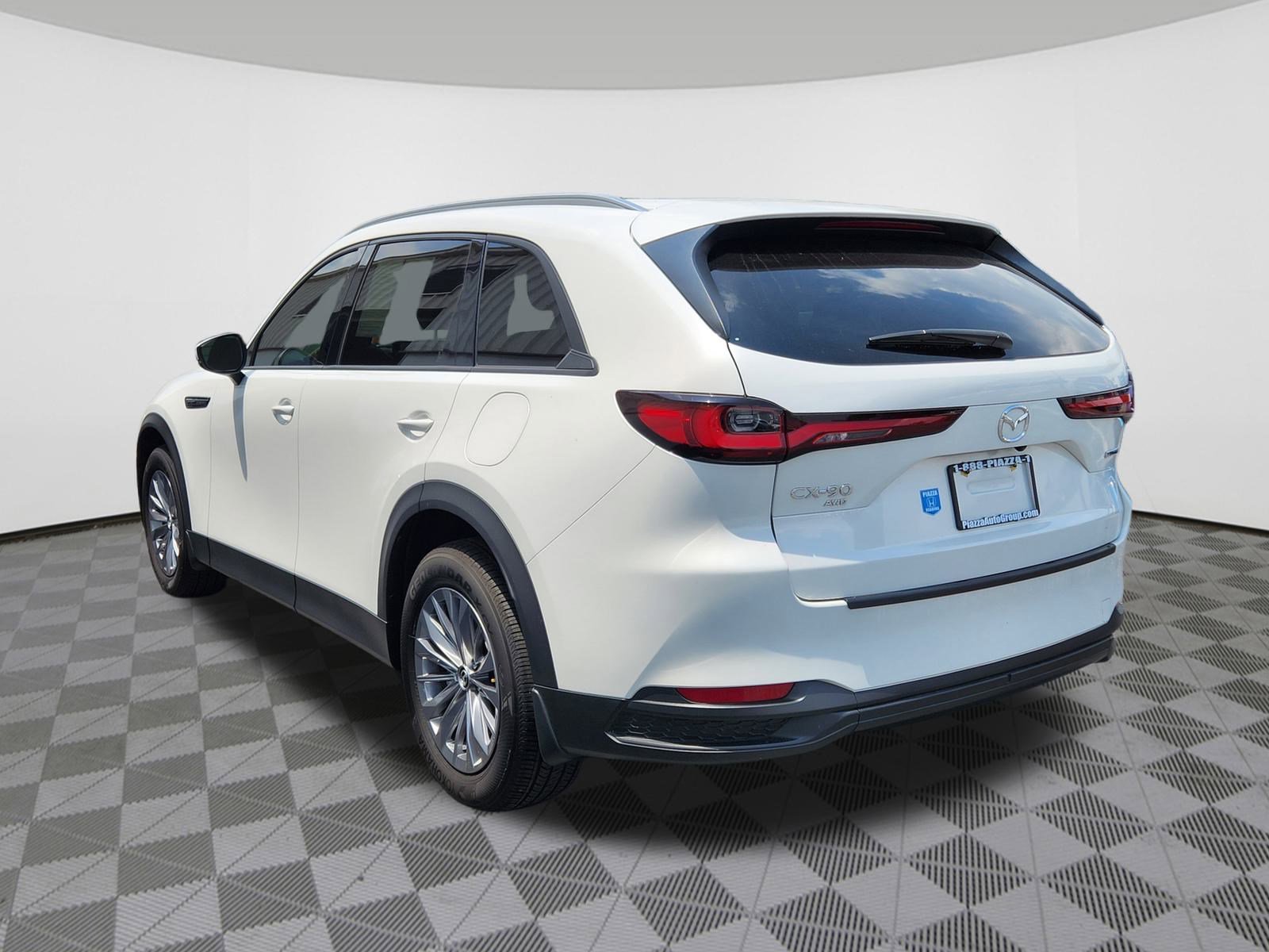 2024 Mazda CX-90 3.3 Turbo Preferred photo 3