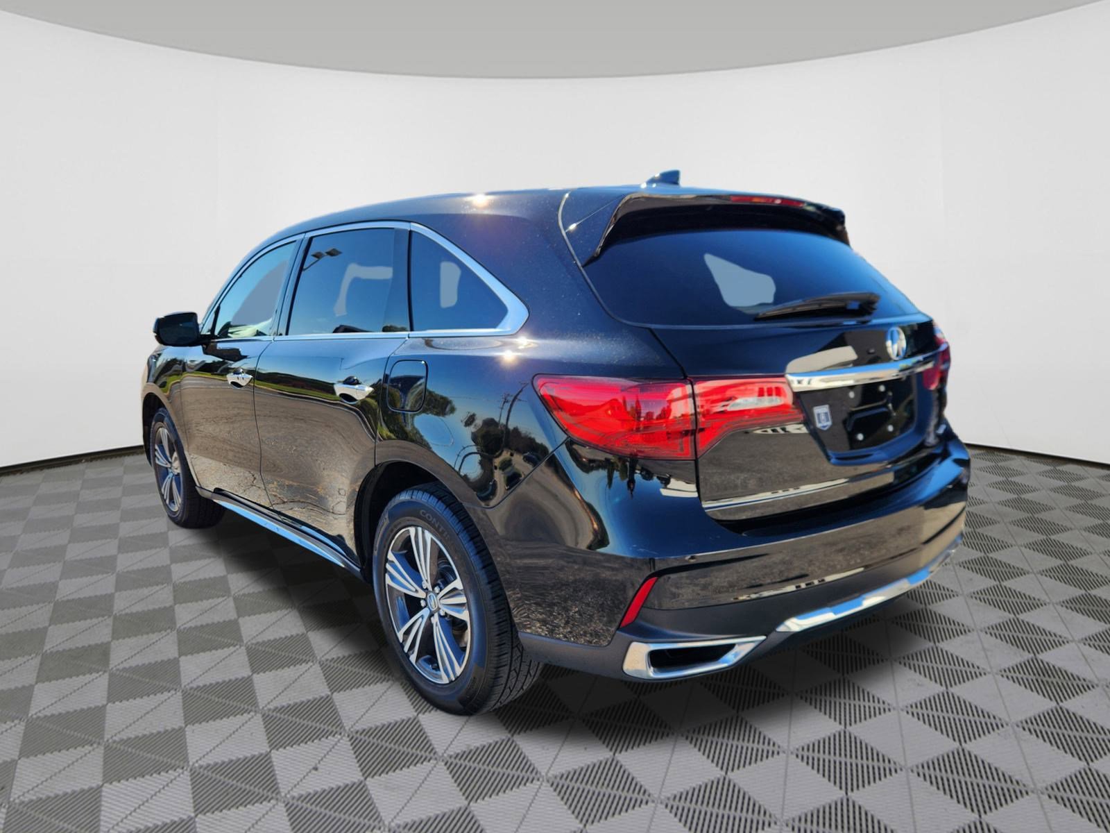 2018 Acura MDX SH-AWD photo 3