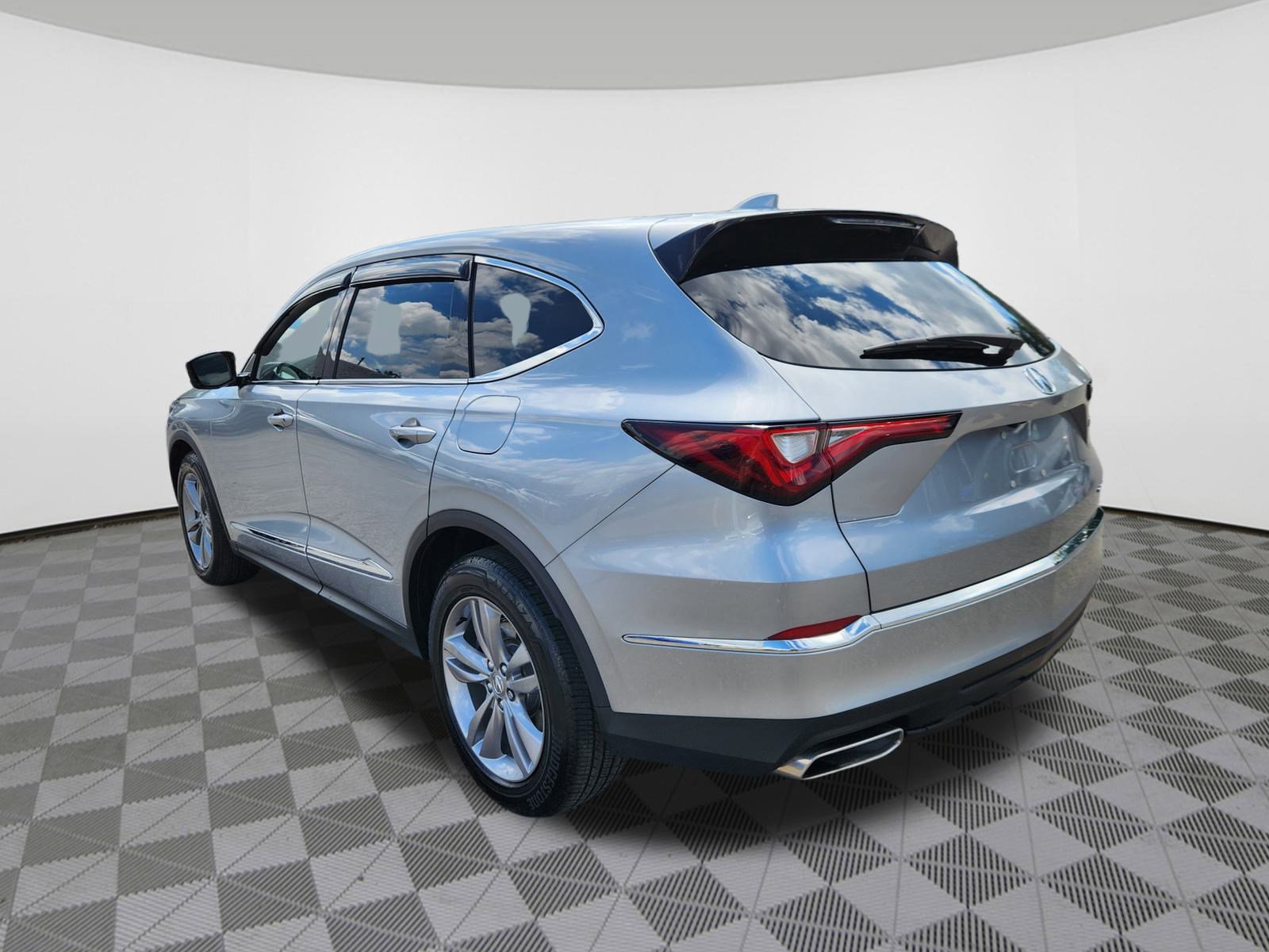 2024 Acura MDX SH-AWD photo 3