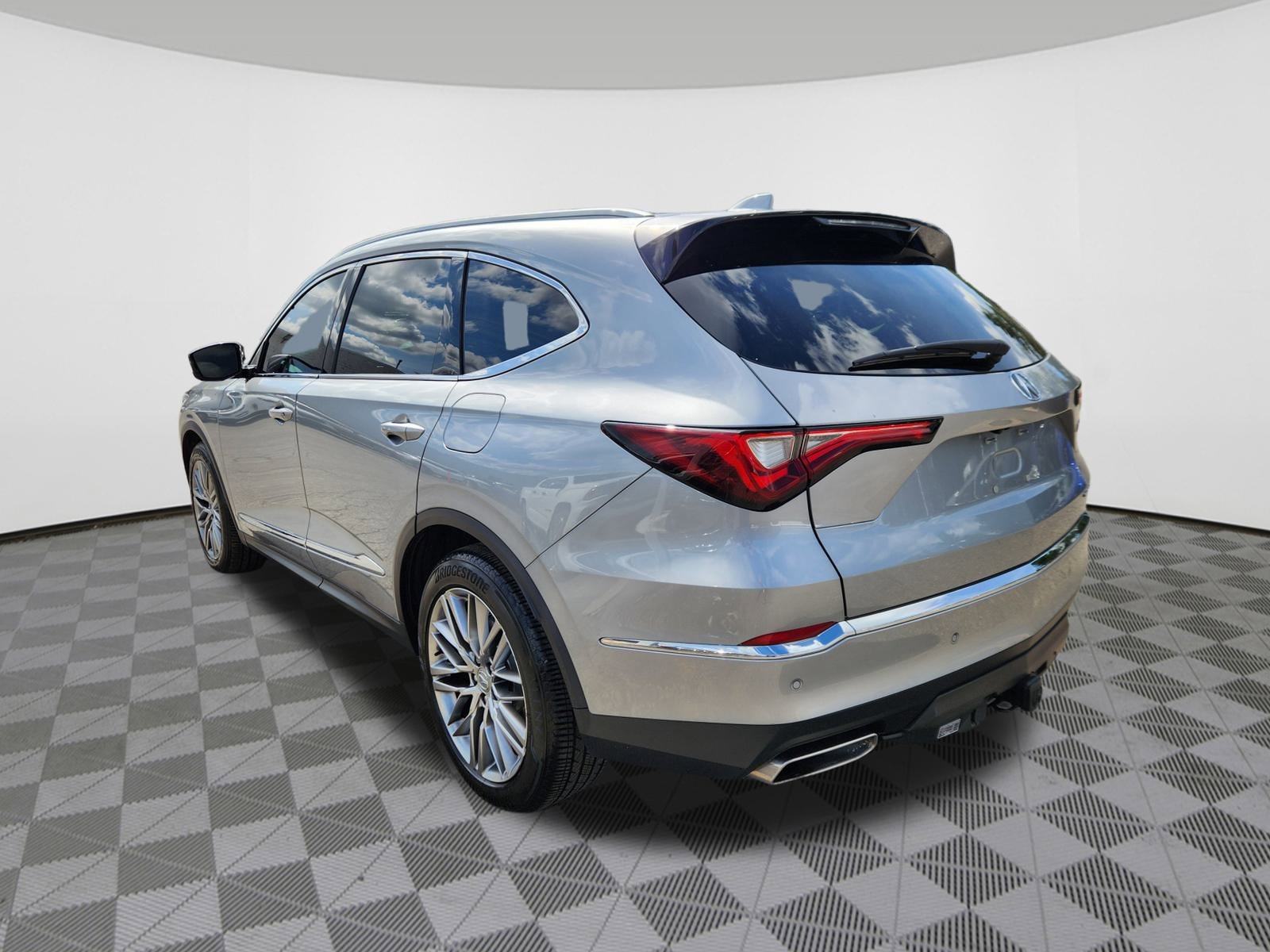 2024 Acura MDX SH-AWD Advance photo 3