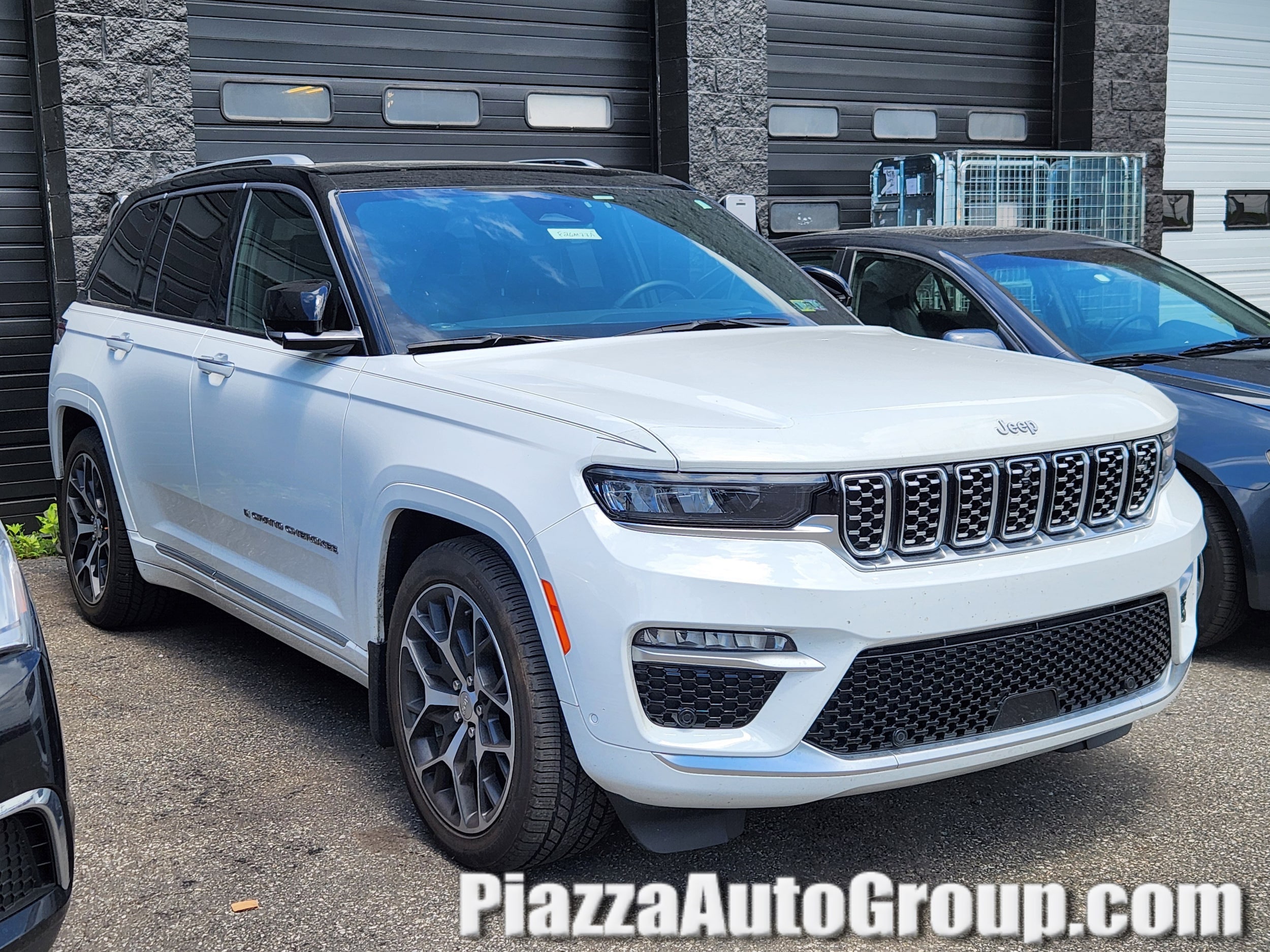 2024 Jeep Grand Cherokee Summit Reserve 4x4's photo