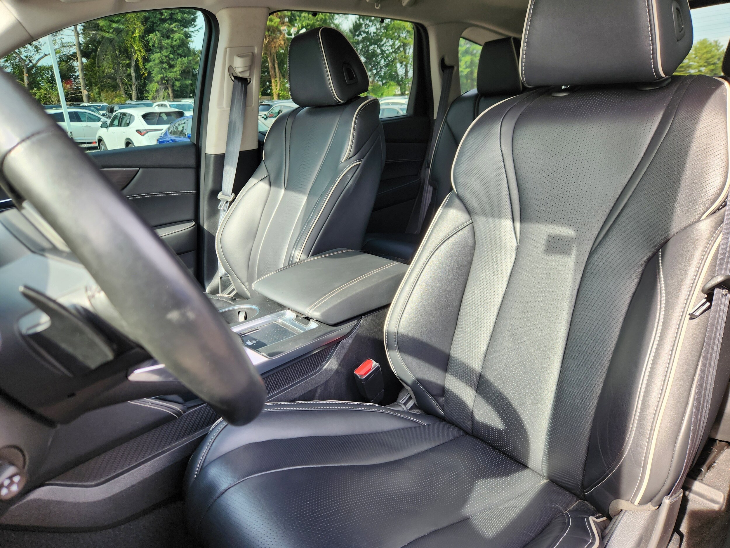 2024 Acura MDX SH-AWD Advance photo 2