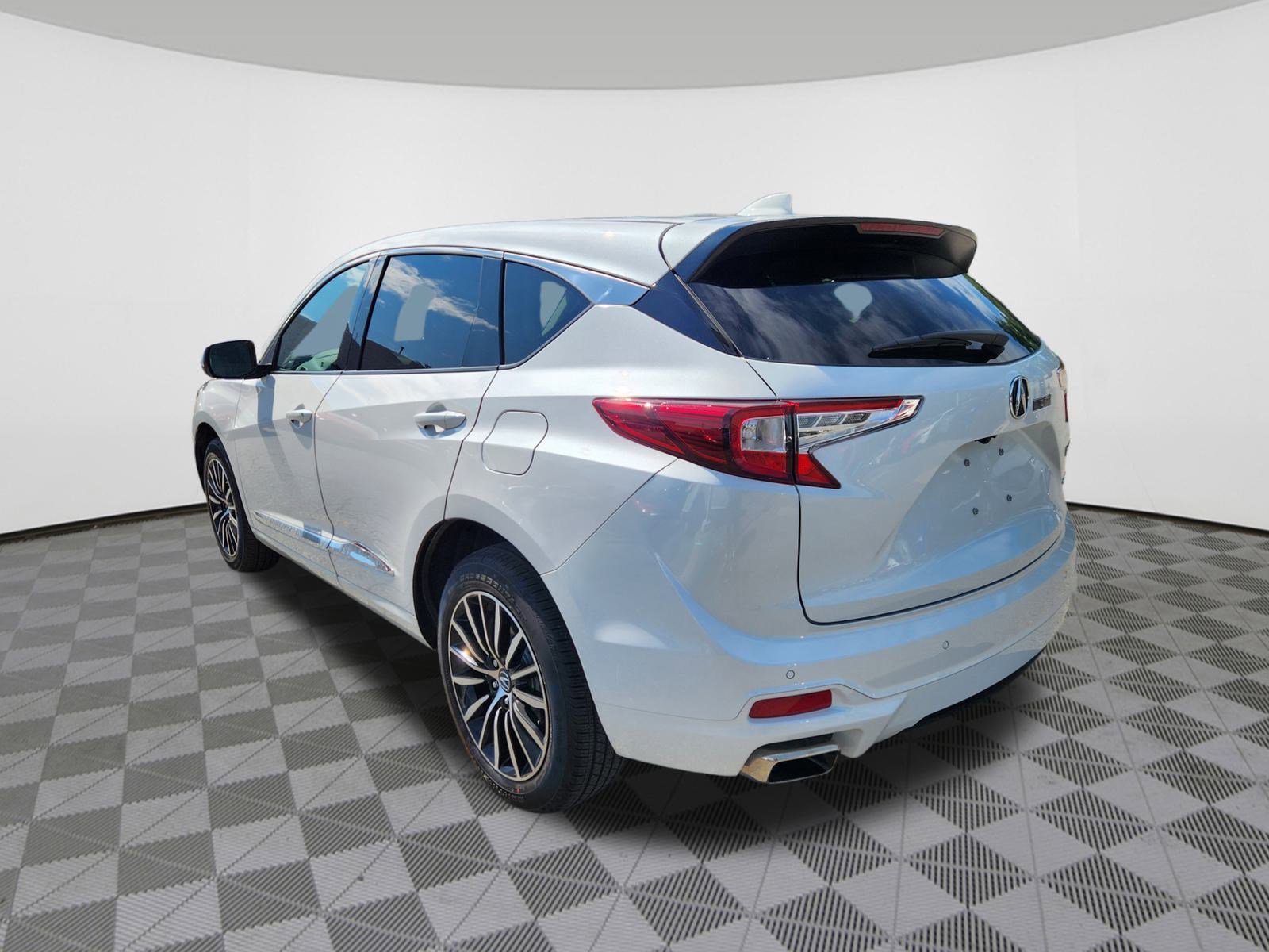 2025 Acura RDX Advance photo 3
