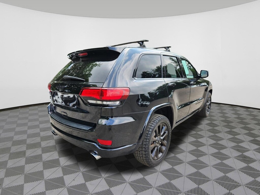Used 2018 Jeep Grand Cherokee Laredo 4x4 SUV