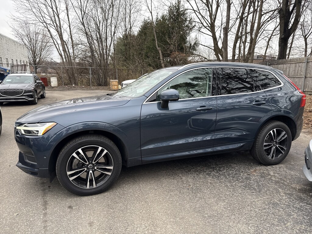 Used 2018 Volvo XC60 T6 AWD Momentum SUV