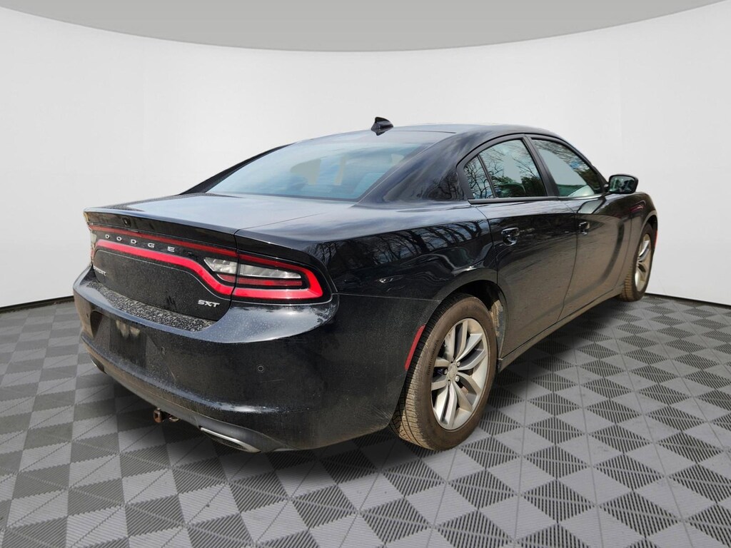 Used 2015 Dodge Charger SXT Sedan