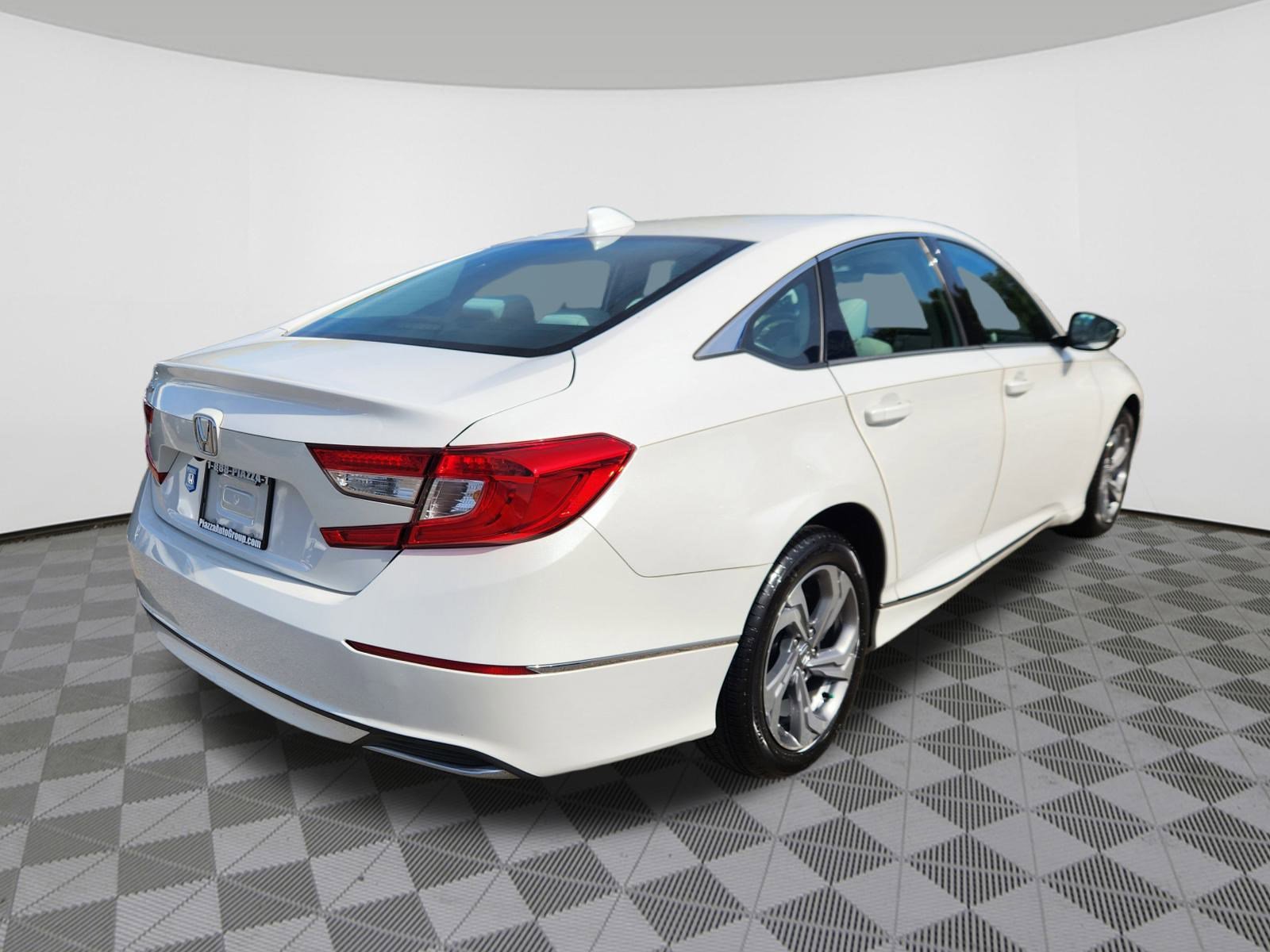 2019 Honda Accord EX 1.5T photo 3