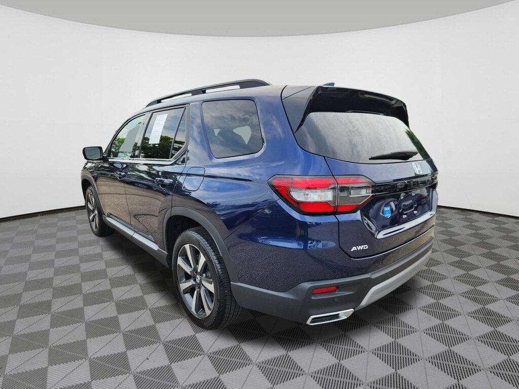 Certified 2025 Honda Pilot Touring SUV