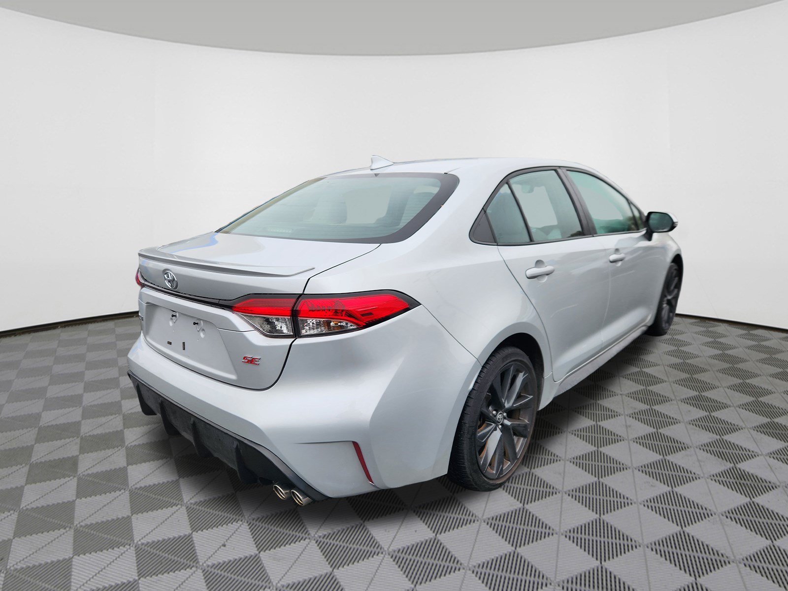 Used 2024 Toyota Corolla SE Sedan