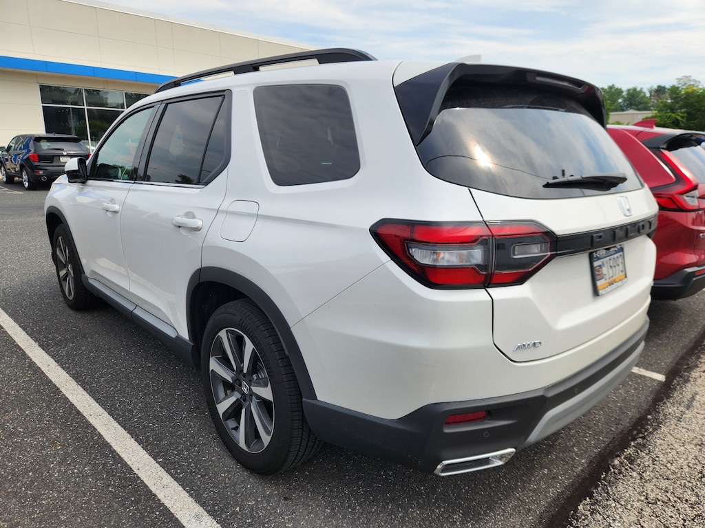 Certified 2025 Honda Pilot Elite SUV