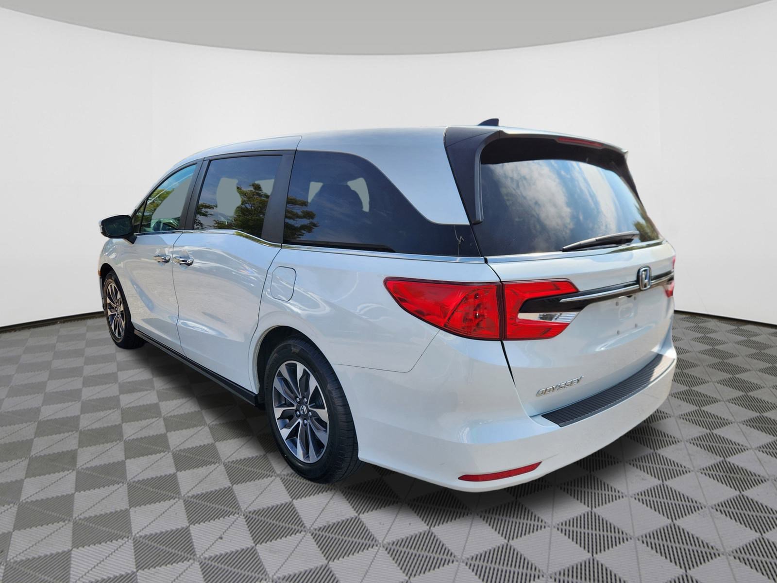 2022 Honda Odyssey EX-L photo 2