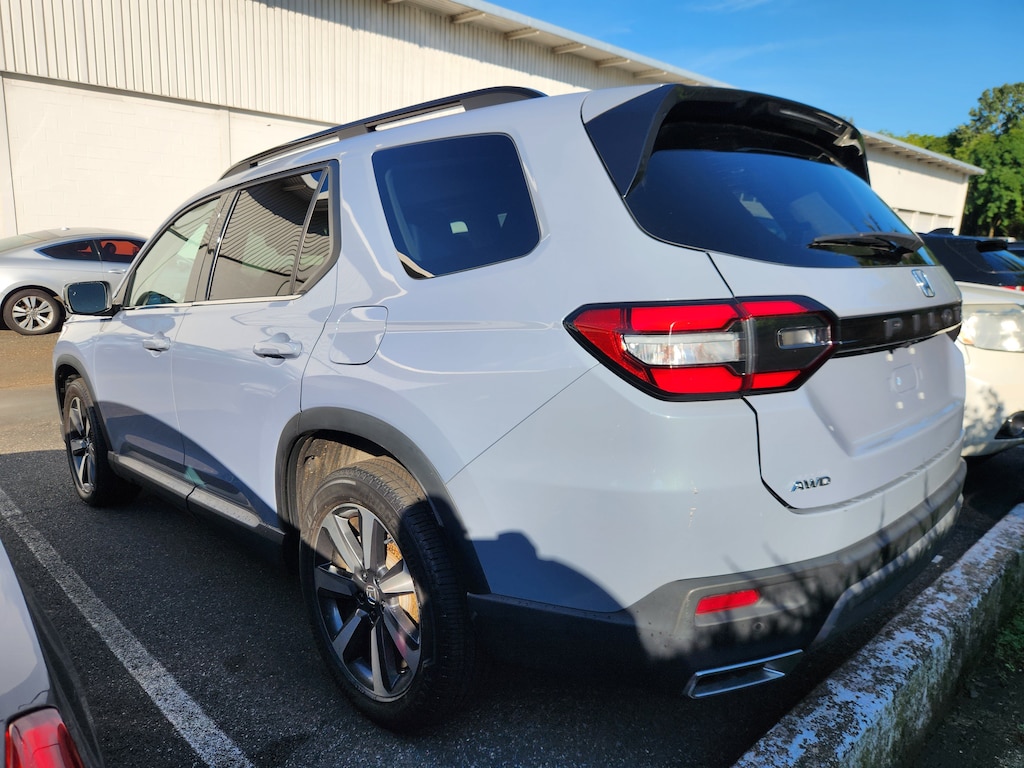 Certified 2024 Honda Pilot Touring SUV