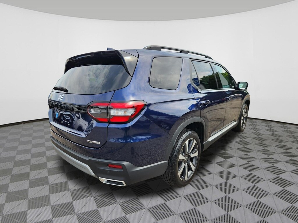 Certified 2025 Honda Pilot Touring SUV
