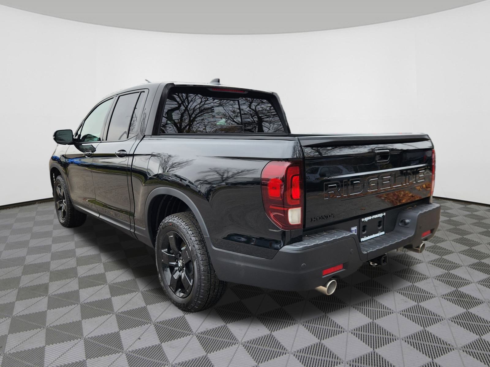 2026 Honda Ridgeline Black Edition photo 3