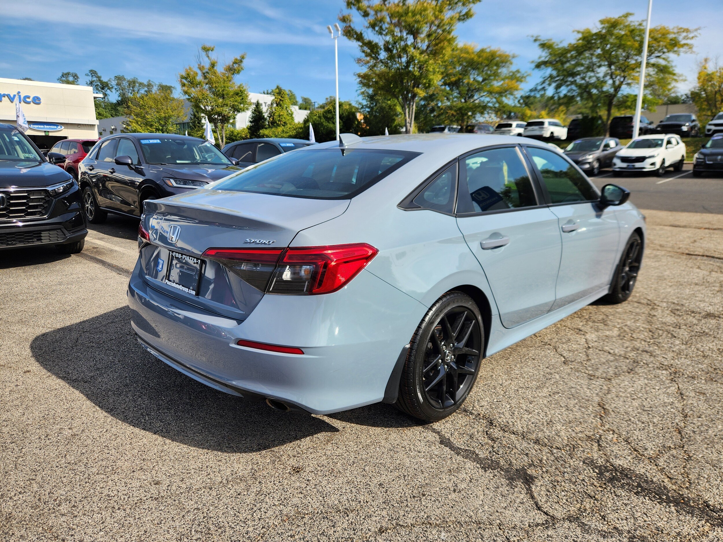 2022 Honda Civic Sport photo 3