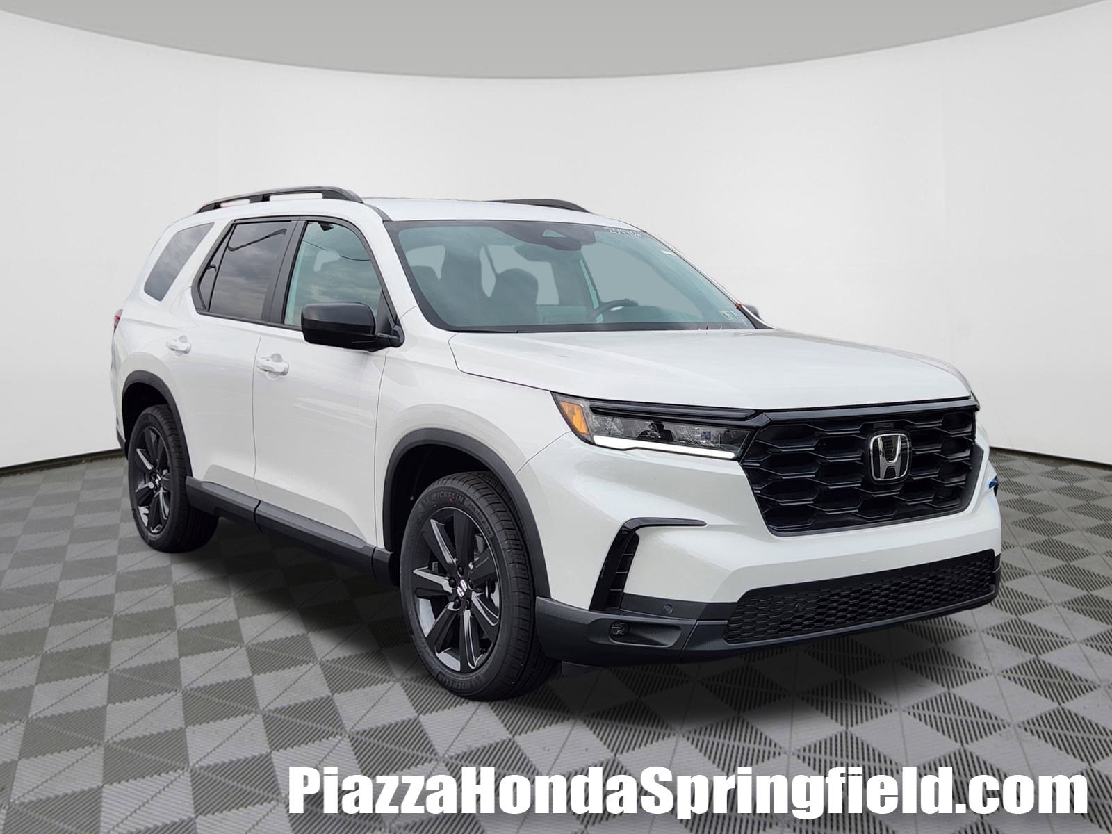 2025 Honda Pilot Sport's photo