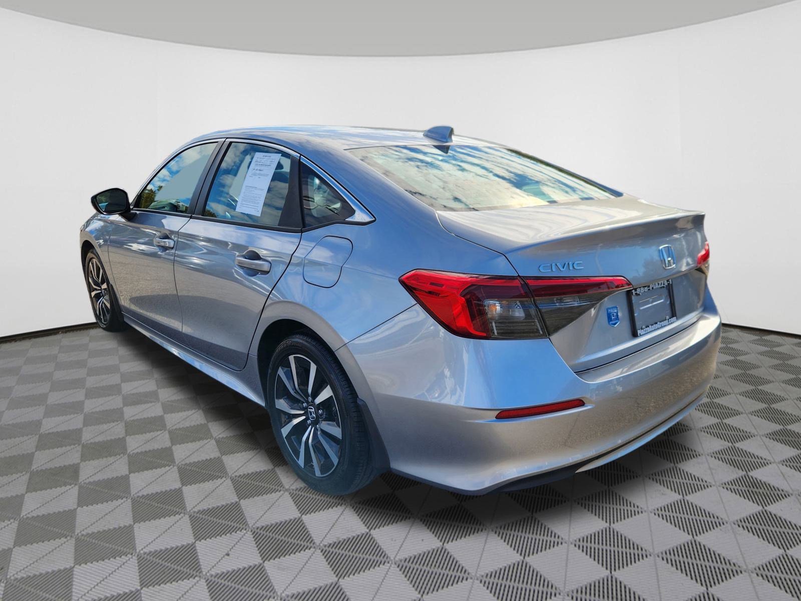 2022 Honda Civic EX photo 2