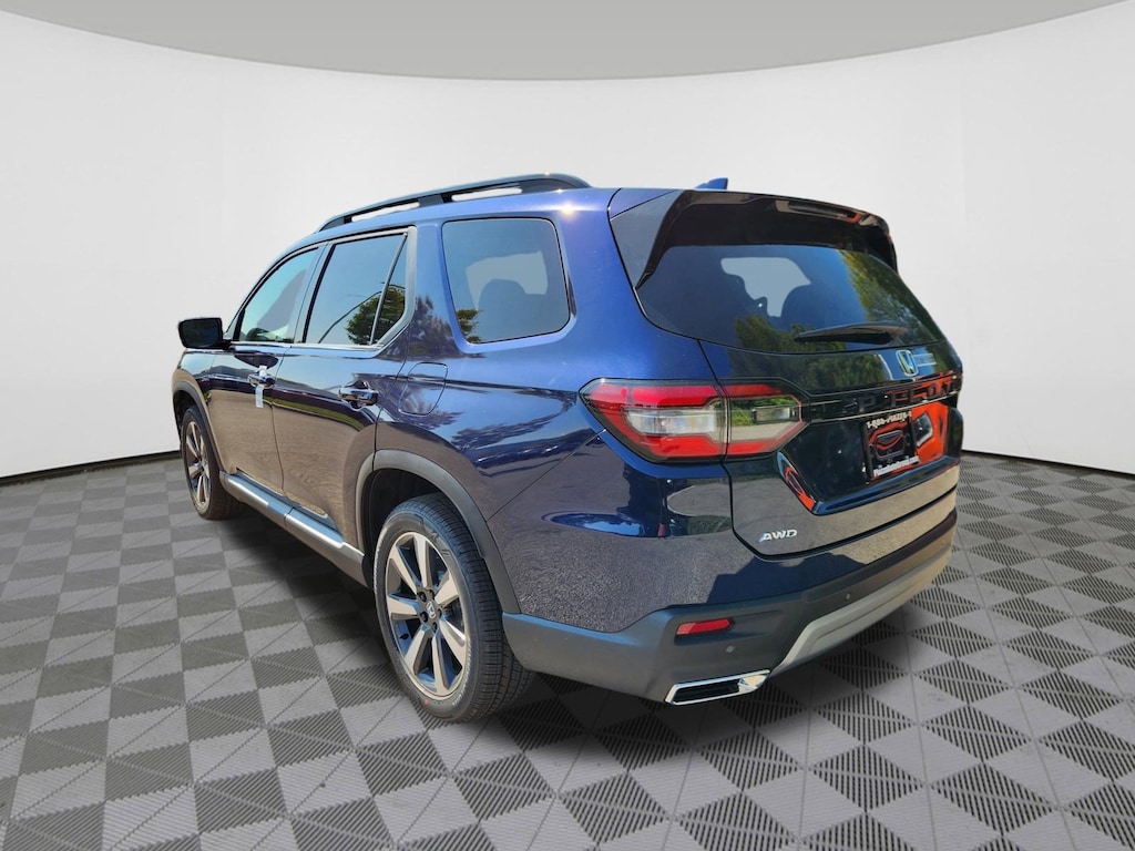 New 2025 Honda Pilot Touring SUV