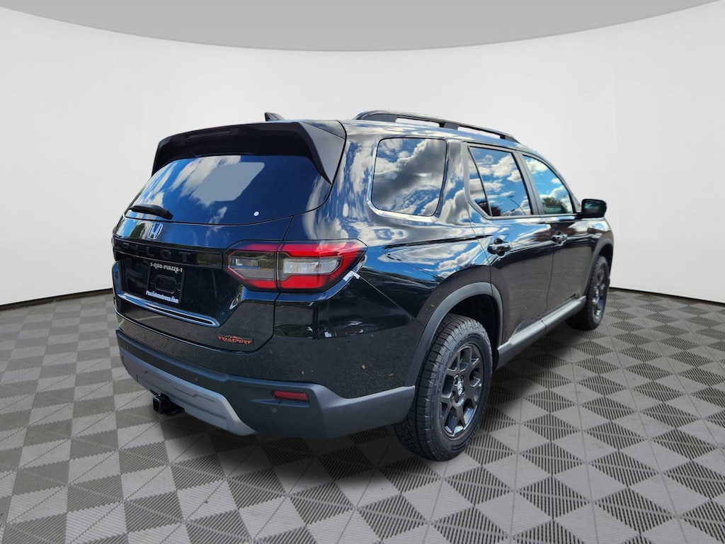 New 2025 Honda Pilot TrailSport SUV