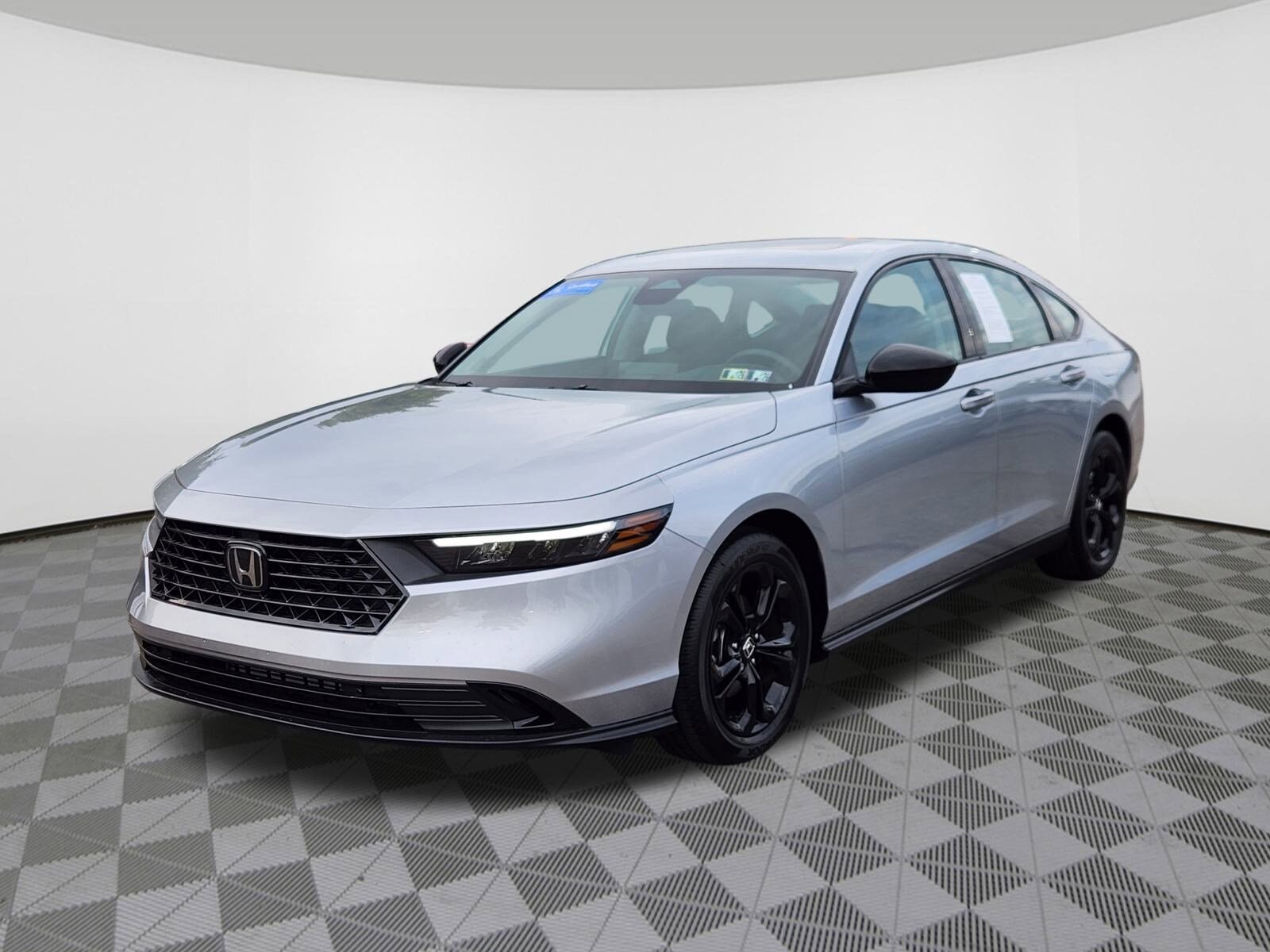 2025 Honda Accord SE photo 2