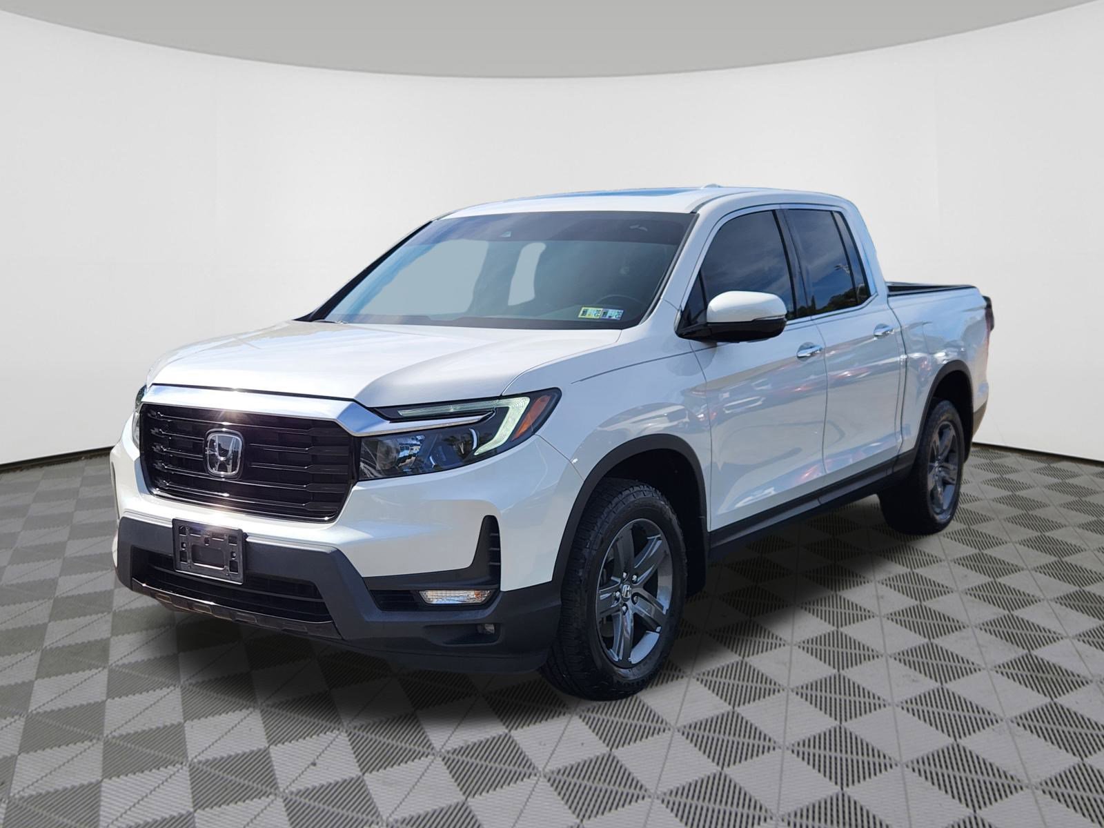 2022 Honda Ridgeline RTL-E photo 2