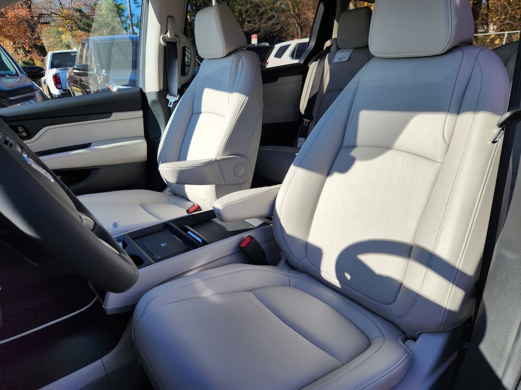 New 2026 Honda Odyssey EX-L Van Passenger