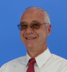 Staff member Jim Helmig from ID_6ba3d2d492c4