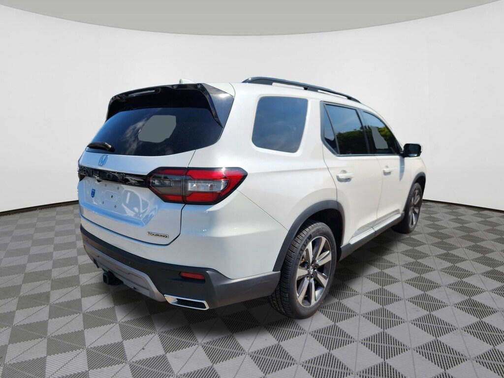 Certified 2024 Honda Pilot Touring SUV