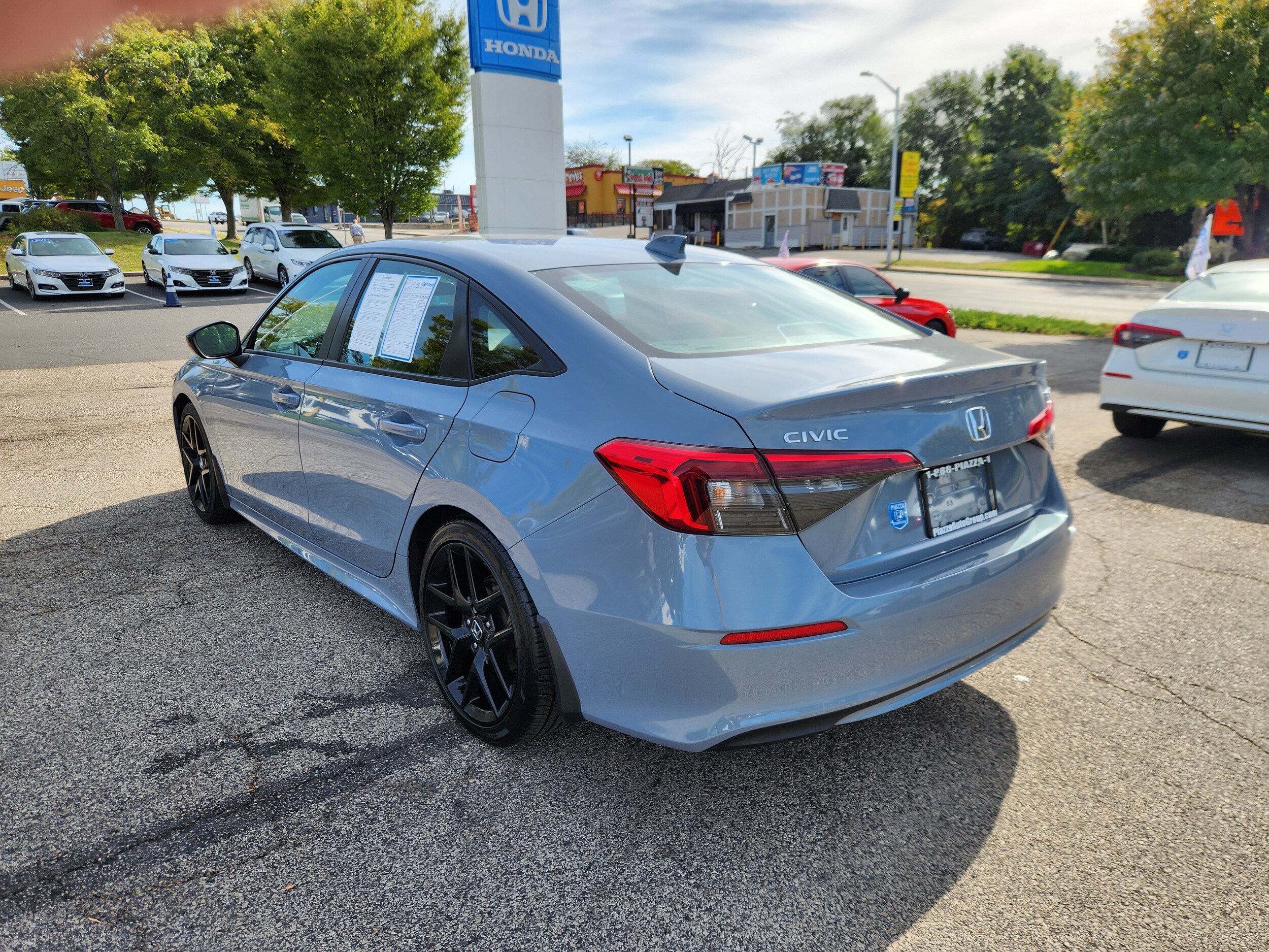 2022 Honda Civic Sport photo 3