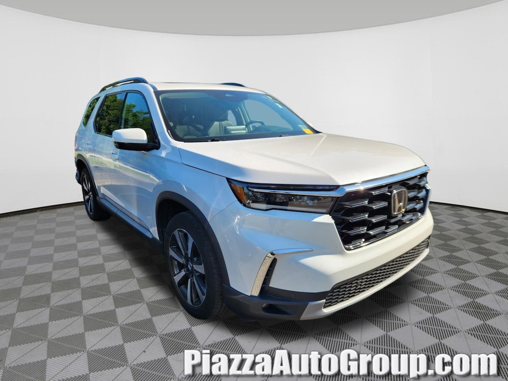 Certified 2023 Honda Pilot Touring SUV