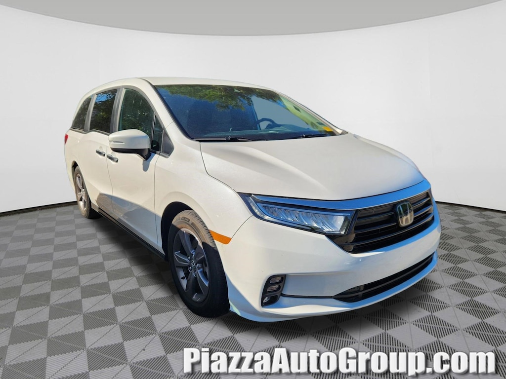 Certified 2024 Honda Odyssey EX Van