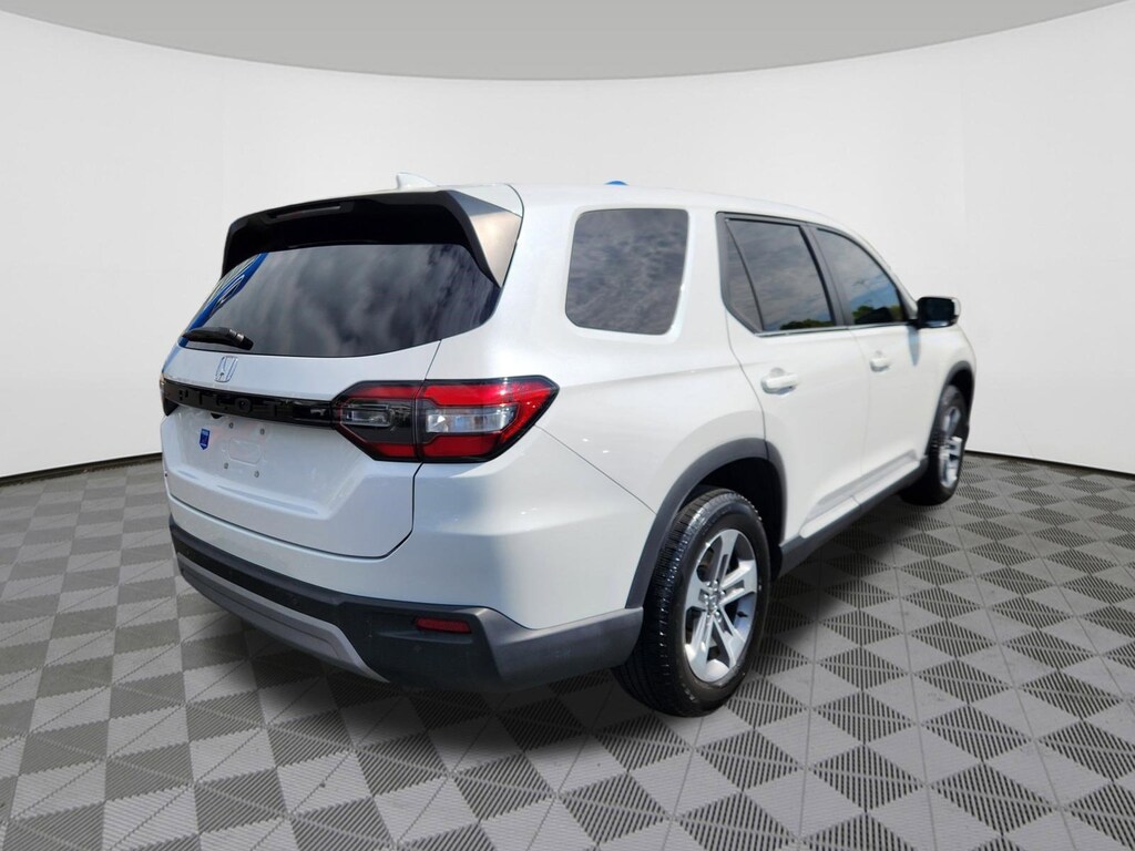 Certified 2024 Honda Pilot EX-L 8 Passenger SUV