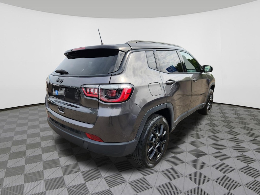 Used 2023 Jeep Compass Altitude SUV