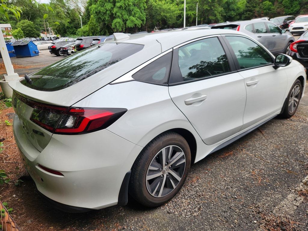 Used 2024 Honda Civic LX Hatchback