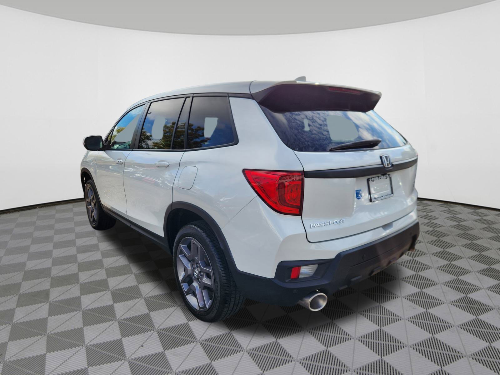 2022 Honda Passport EX-L photo 2