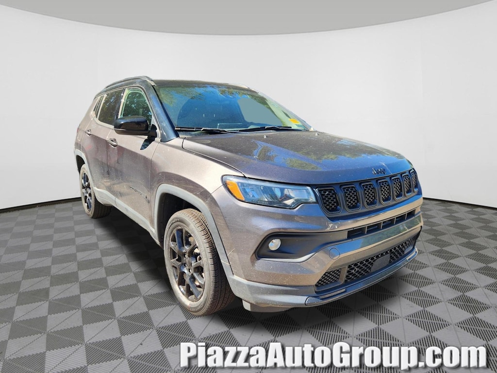 Used 2023 Jeep Compass Altitude SUV
