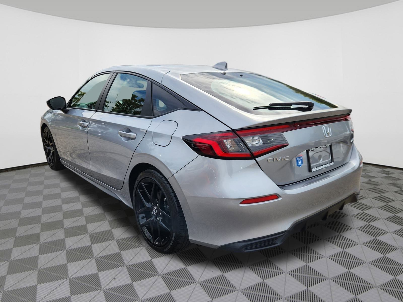 2025 Honda Civic Sport Hatchback photo 3