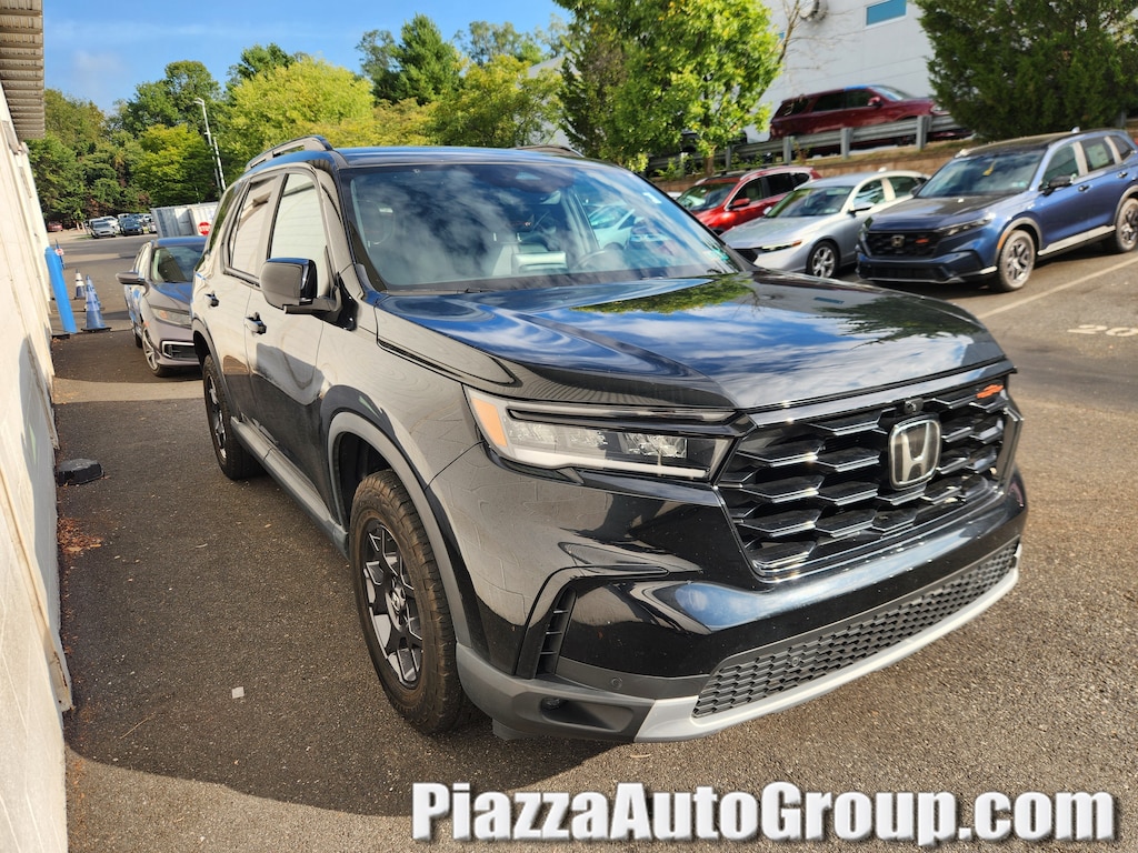Certified 2025 Honda Pilot TrailSport SUV