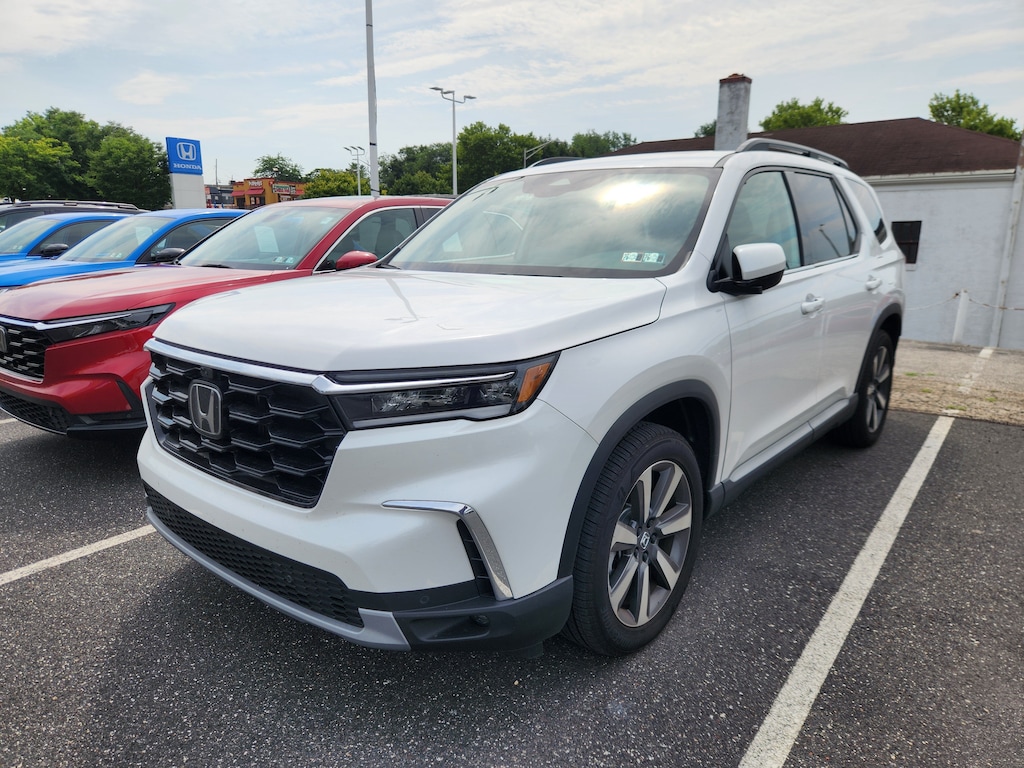 Certified 2025 Honda Pilot Elite SUV