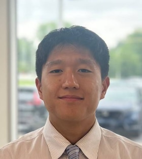 Staff member Andrew Lim from ID_6ba3d2d492c4