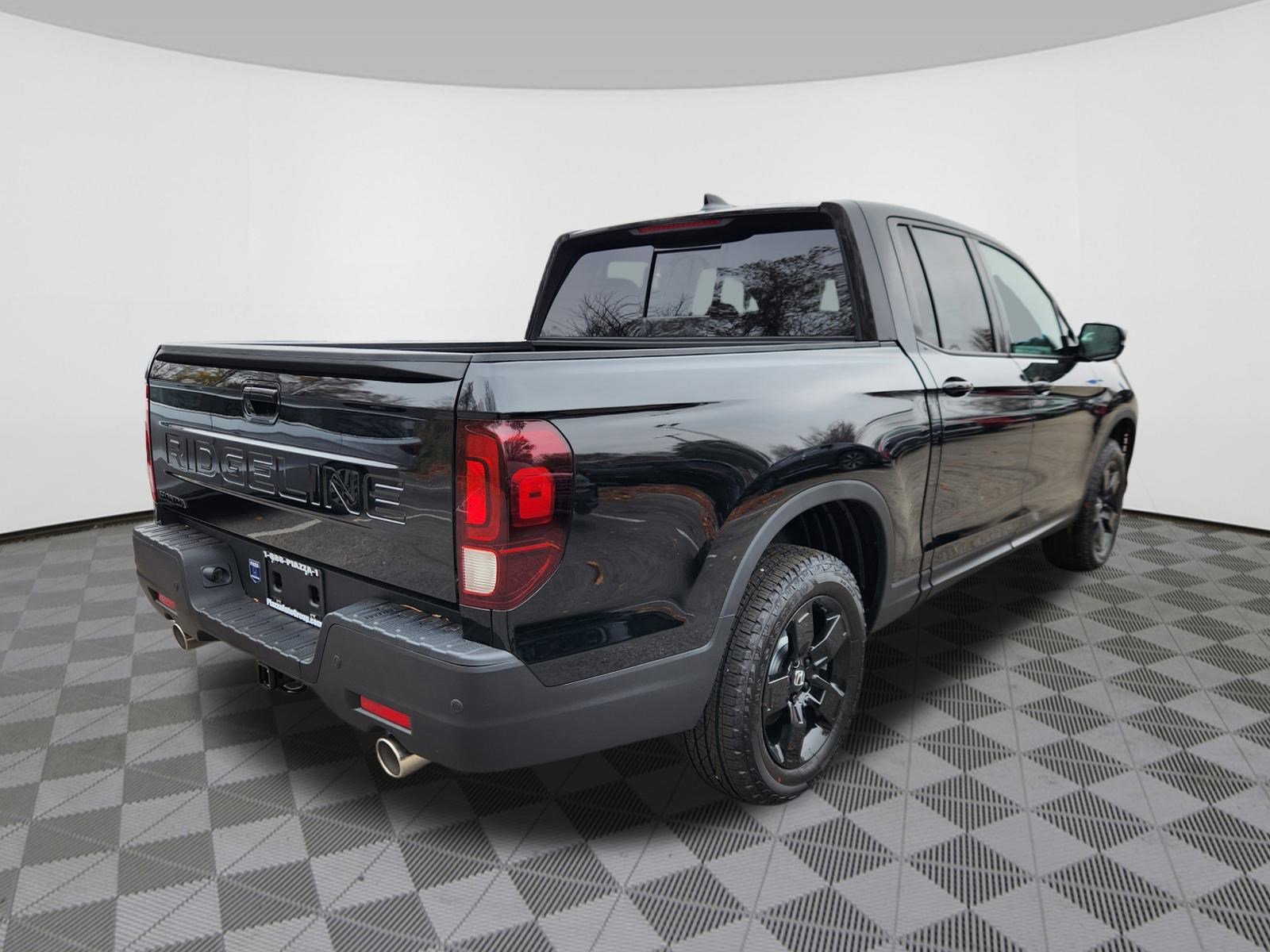 2026 Honda Ridgeline Black Edition photo 4