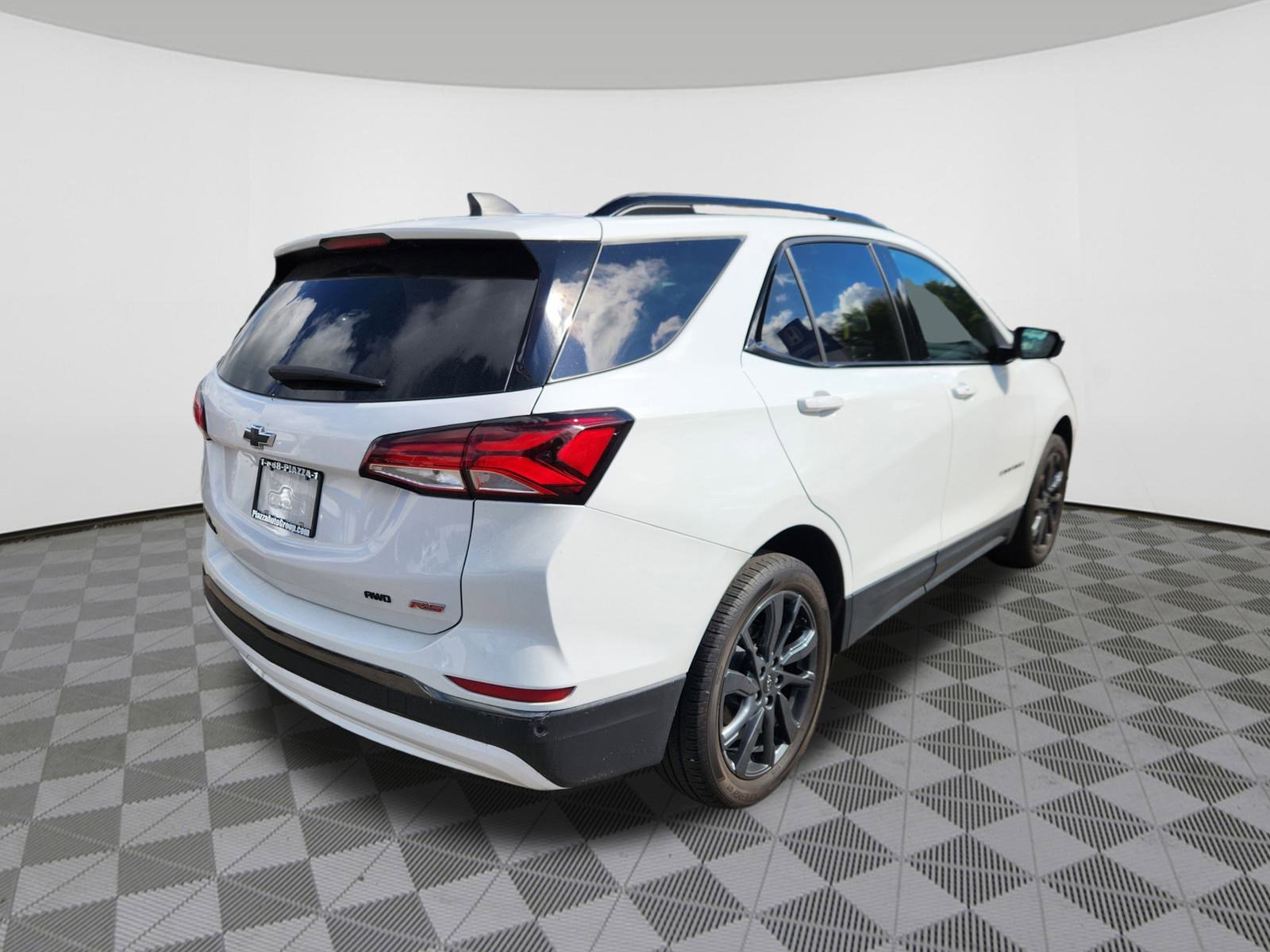 2023 Chevrolet Equinox RS photo 3