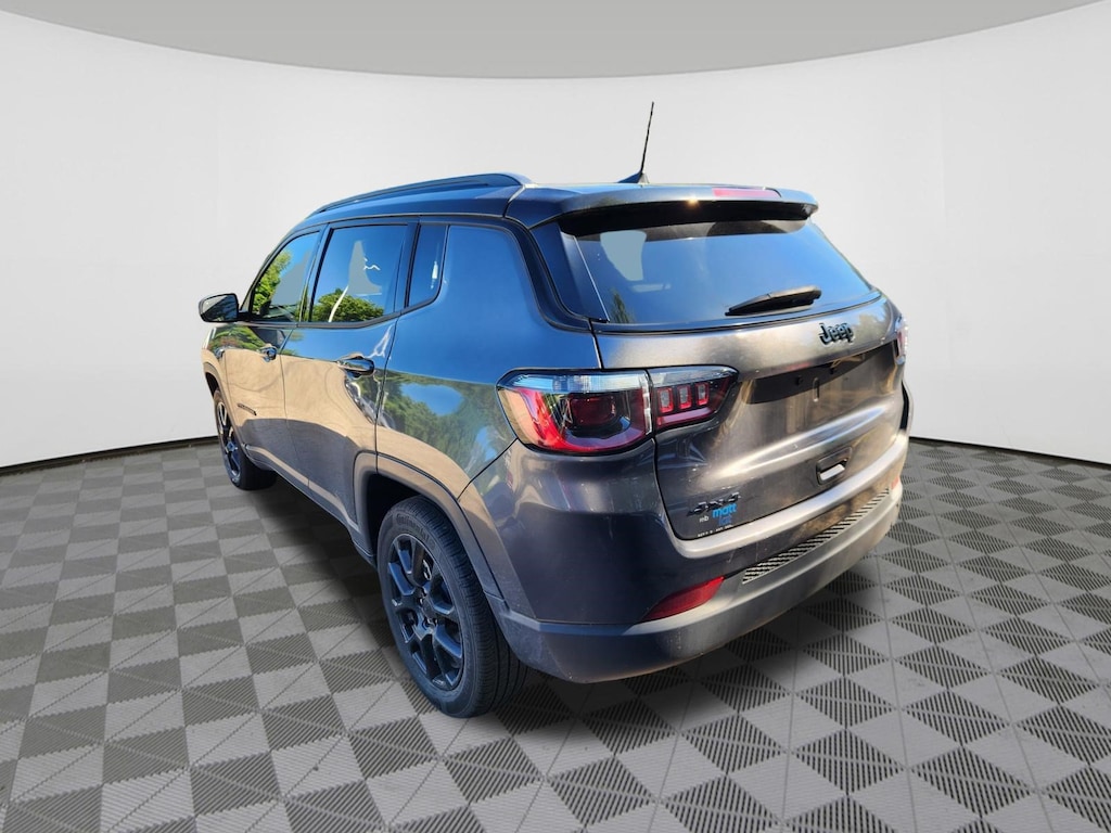 Used 2023 Jeep Compass Altitude SUV