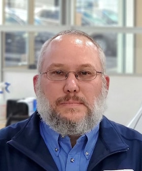 Staff member Anthony Davis from ID_6ba3d2d492c4