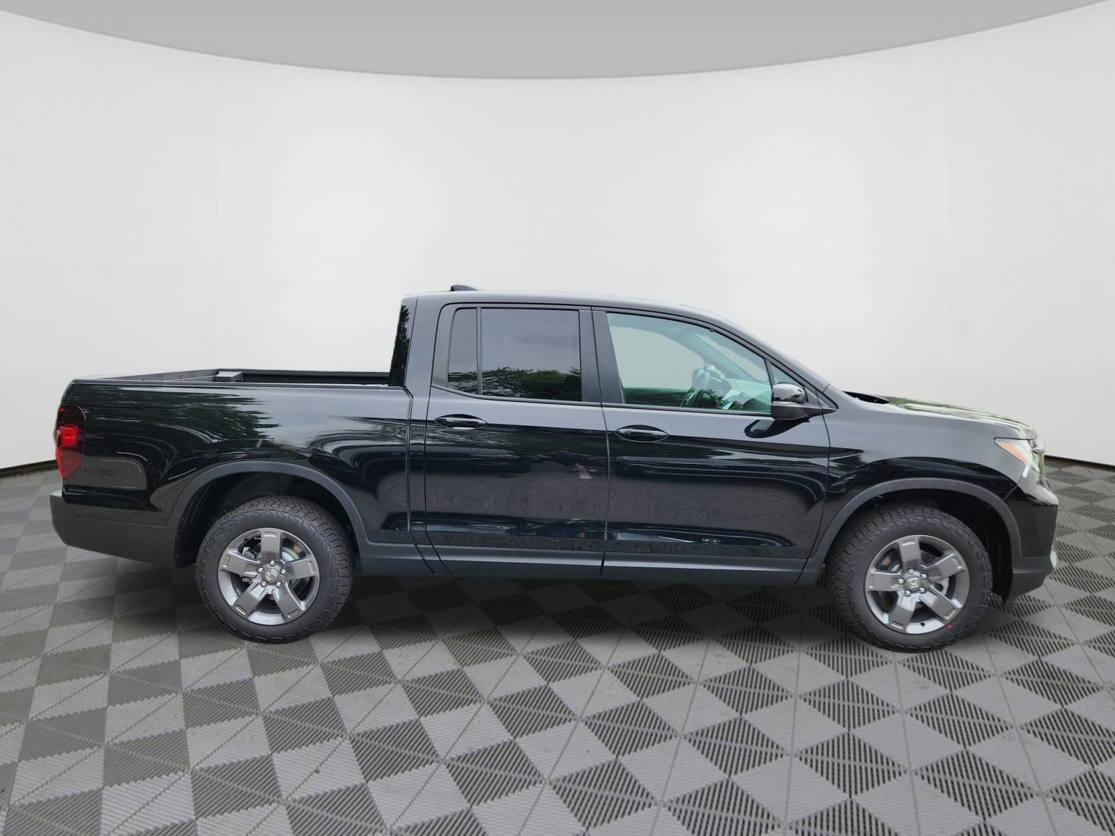2025 Honda Ridgeline TrailSport - Photo 6