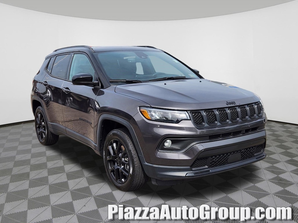 Used 2023 Jeep Compass Altitude SUV