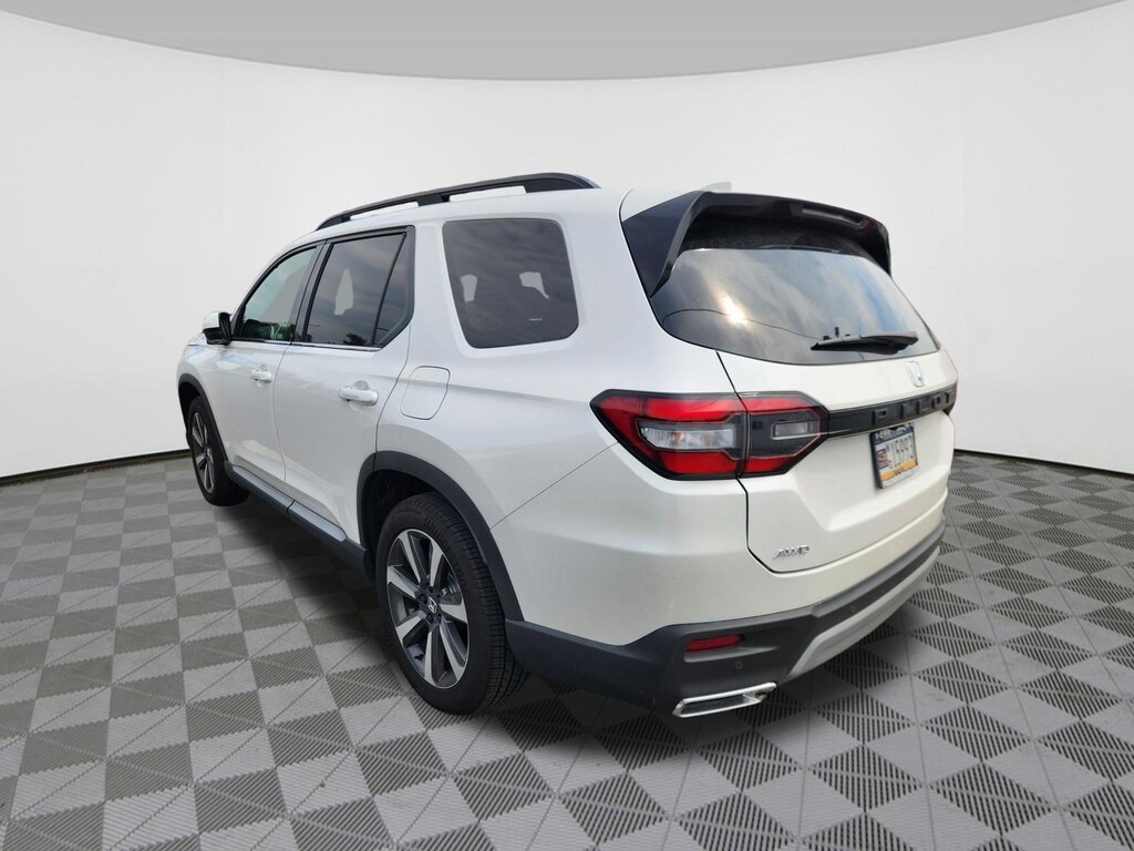 Certified 2025 Honda Pilot Elite SUV