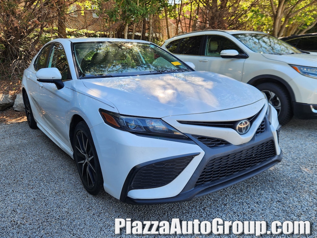 Used 2021 Toyota Camry SE Sedan
