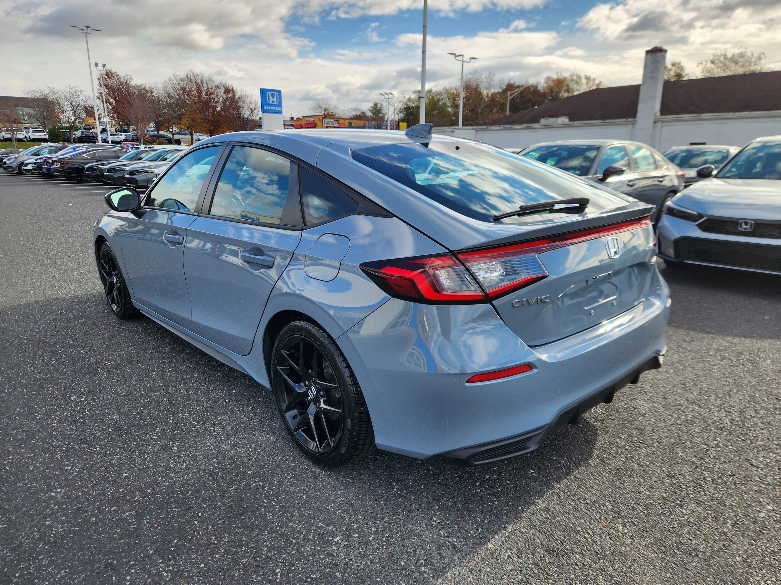 2023 Honda Civic Sport Hatchback photo 3